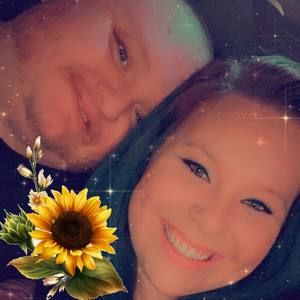 Meet your Posher, Leigh-anna